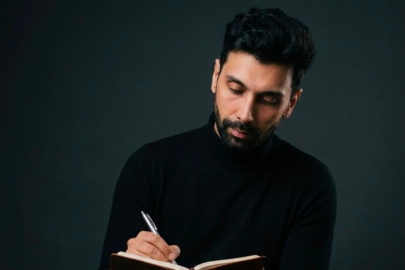 Şarkı sözü yazarı ve besteci Engin Doğanay: “Artık herkes bir tuşla söz yazarı olduğunu düşünüyor”  
