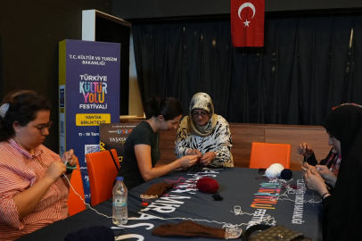 Van'da Türkiye Kültür Yolu Festivali'ne renkli başlangıç